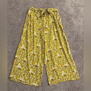 Zara Capri Pants Women size Small Yellow Floral Trousers High Waist Wide Leg